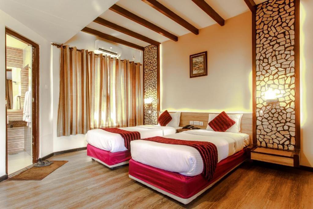 The Lakeside Retreat By Ime Hospitality Pvt Ltd Pokhara Bagian luar foto
