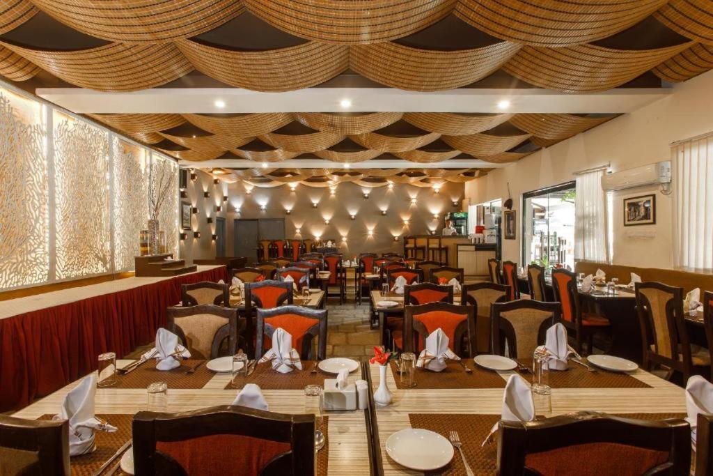 The Lakeside Retreat By Ime Hospitality Pvt Ltd Pokhara Bagian luar foto