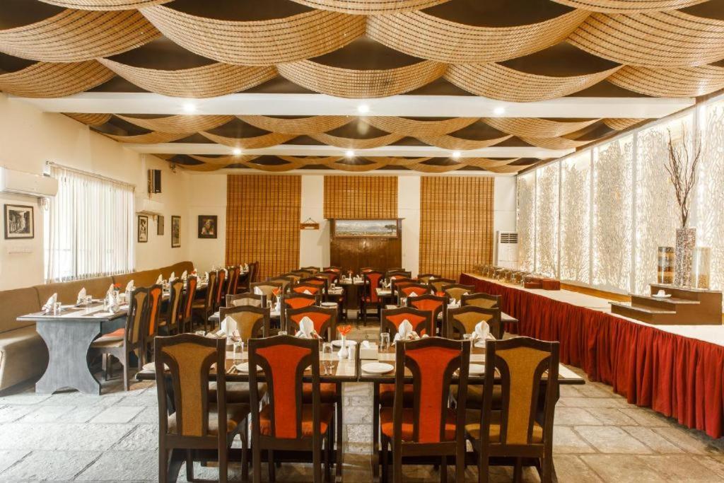 The Lakeside Retreat By Ime Hospitality Pvt Ltd Pokhara Bagian luar foto